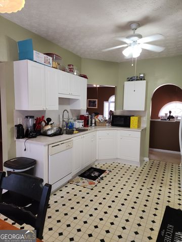 4584 Browns Mill Close, Lithonia, GA 30038