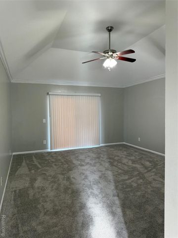 1217 Kings Carriage Road, Grand Blanc, MI 48439