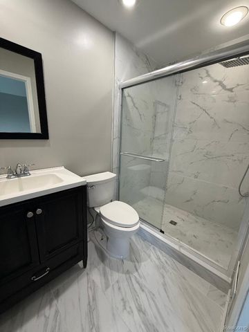 1217 Kings Carriage Road, Grand Blanc, MI 48439