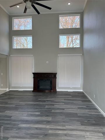 1217 Kings Carriage Road, Grand Blanc, MI 48439