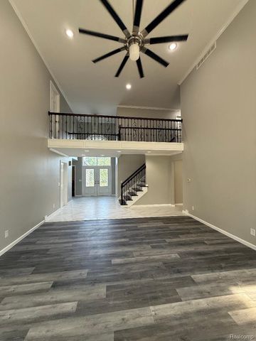 1217 Kings Carriage Road, Grand Blanc, MI 48439