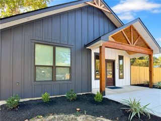 309 West 9th Street, Hearne, TX 77859