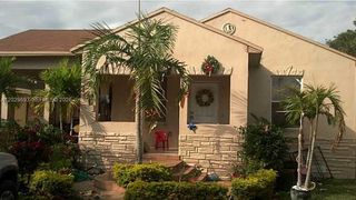 1061 NW 9th Ct, Homestead, FL 33030