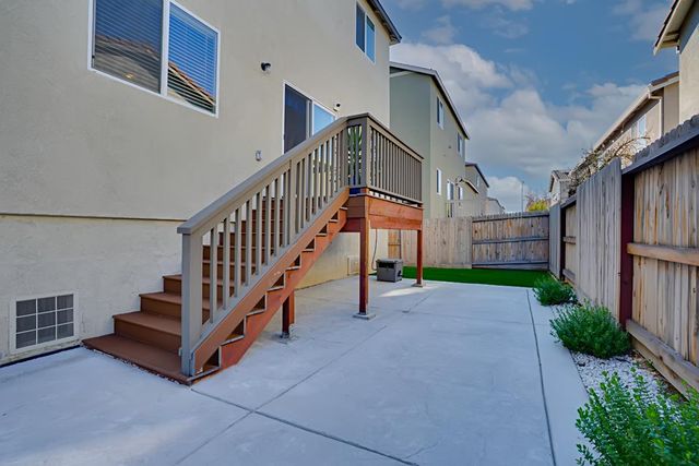 1425 Silverbell Dr, Stockton, CA 95206