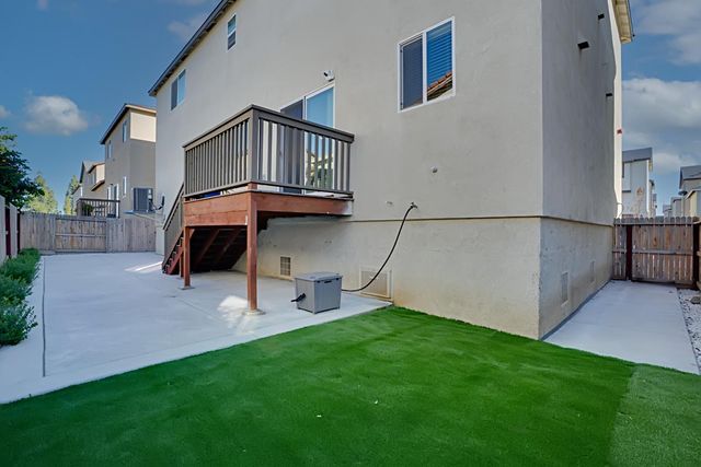 1425 Silverbell Dr, Stockton, CA 95206