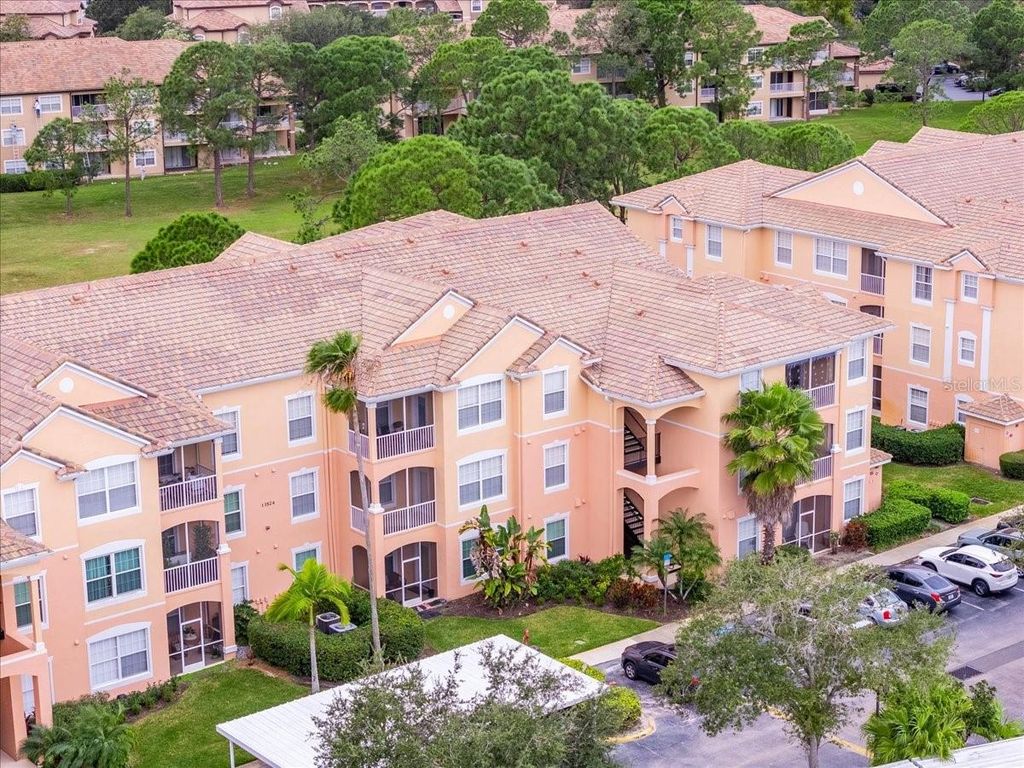 Image 30 of property listing at 13524 TURTLE MARSH LOOP 638, Orlando, FL 32837