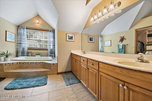 2820 OAKLAND Drive, Green Cove Springs, FL 32043