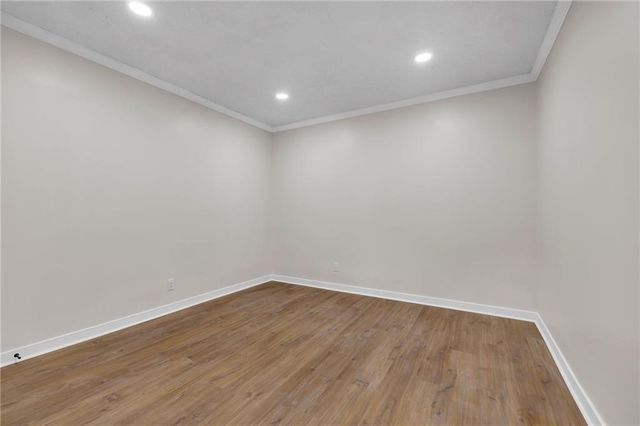 2060 Baker Rd, Atlanta, GA 30318