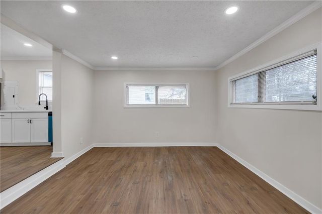 2060 Baker Rd, Atlanta, GA 30318