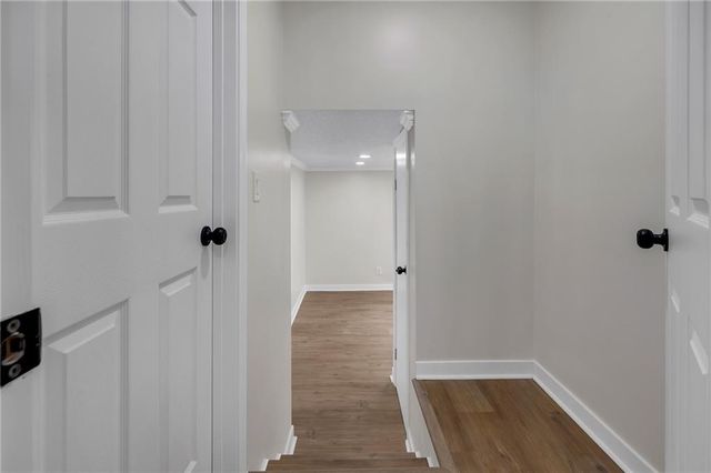 2060 Baker Rd, Atlanta, GA 30318