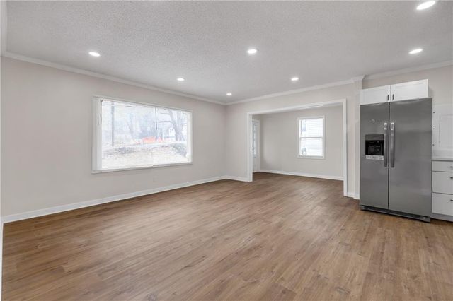 2060 Baker Rd, Atlanta, GA 30318