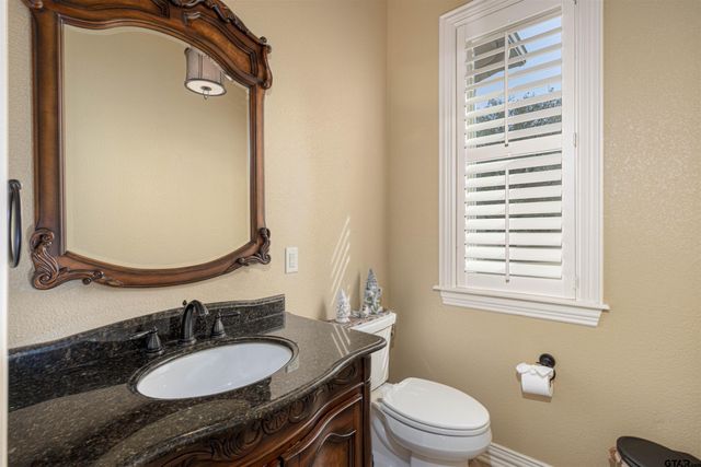 10969 Deer Creek Dr, Tyler, TX 75707