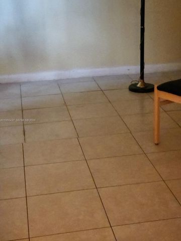 4241 NW 36th Ave, Lauderdale Lakes, FL 33309