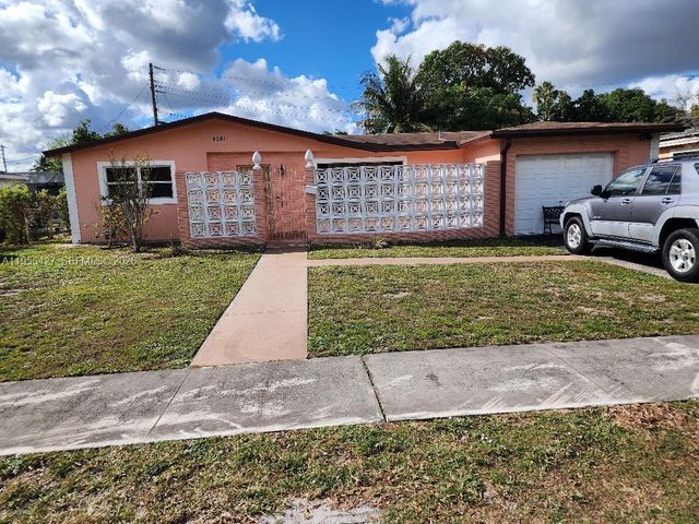 4241 NW 36th Ave, Lauderdale Lakes, FL 33309