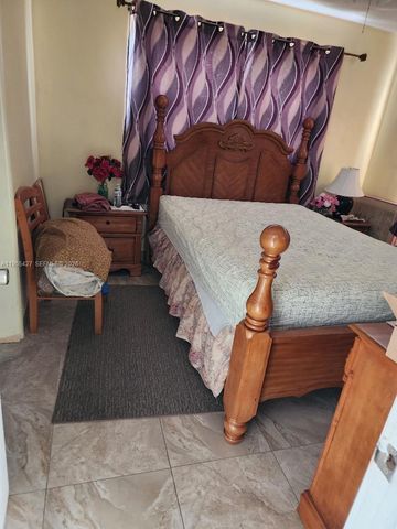 4241 NW 36th Ave, Lauderdale Lakes, FL 33309