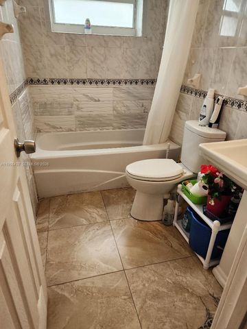 4241 NW 36th Ave, Lauderdale Lakes, FL 33309