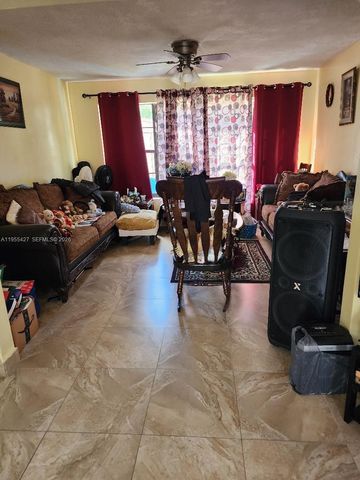 4241 NW 36th Ave, Lauderdale Lakes, FL 33309