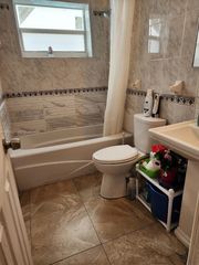 4241 NW 36th Ave, Lauderdale Lakes, FL 33309