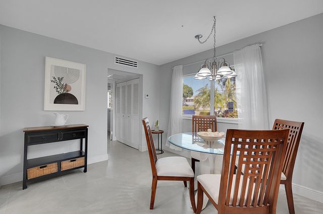 646 Flanders N, Delray Beach, FL 33484