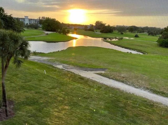 3050 N Palm Aire Drive 504, Pompano Beach, FL 33069