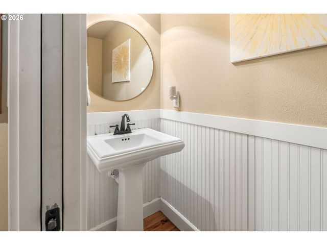 3796 ILLAHE HILL Rd S, Salem, OR 97302