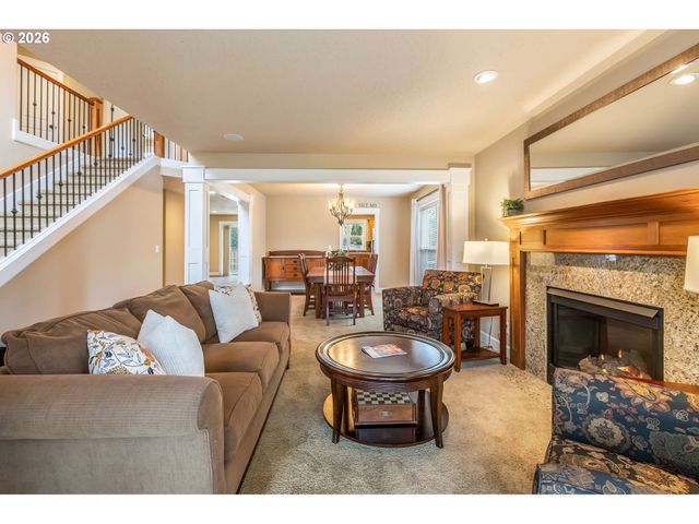 3796 ILLAHE HILL Rd S, Salem, OR 97302