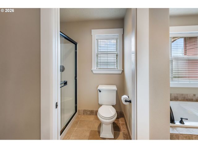 3796 ILLAHE HILL Rd S, Salem, OR 97302