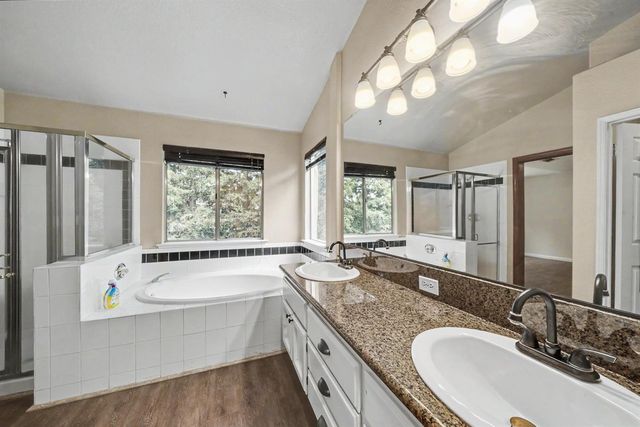 2055 Bedford Avenue, Clovis, CA 93611