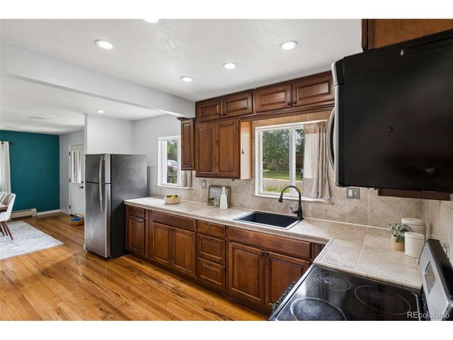 556 S Canosa Ct, Denver, CO 80219