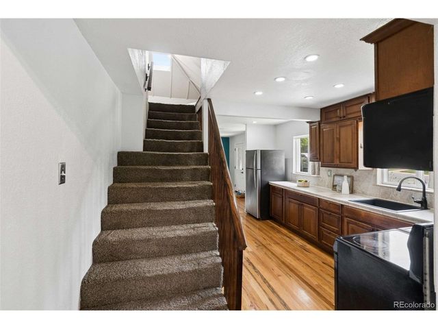 556 S Canosa Ct, Denver, CO 80219
