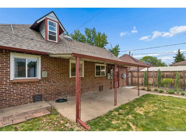 556 S Canosa Ct, Denver, CO 80219