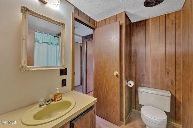 9244 Baker Lane, Bristol, VA 24202