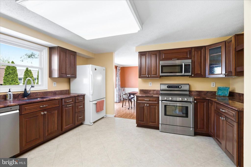 Image 11 of property listing at 1323 BUTTERFLY LN, Frederick, MD 21703