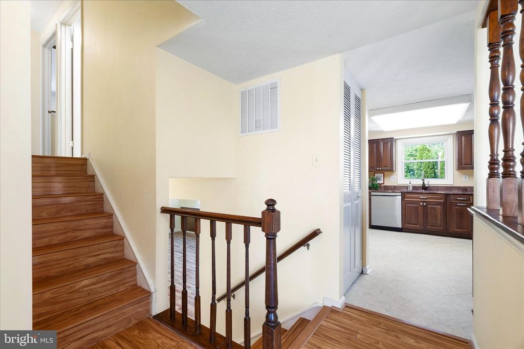 Image 14 of property listing at 1323 BUTTERFLY LN, Frederick, MD 21703