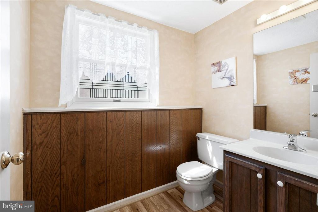 Image 18 of property listing at 1323 BUTTERFLY LN, Frederick, MD 21703