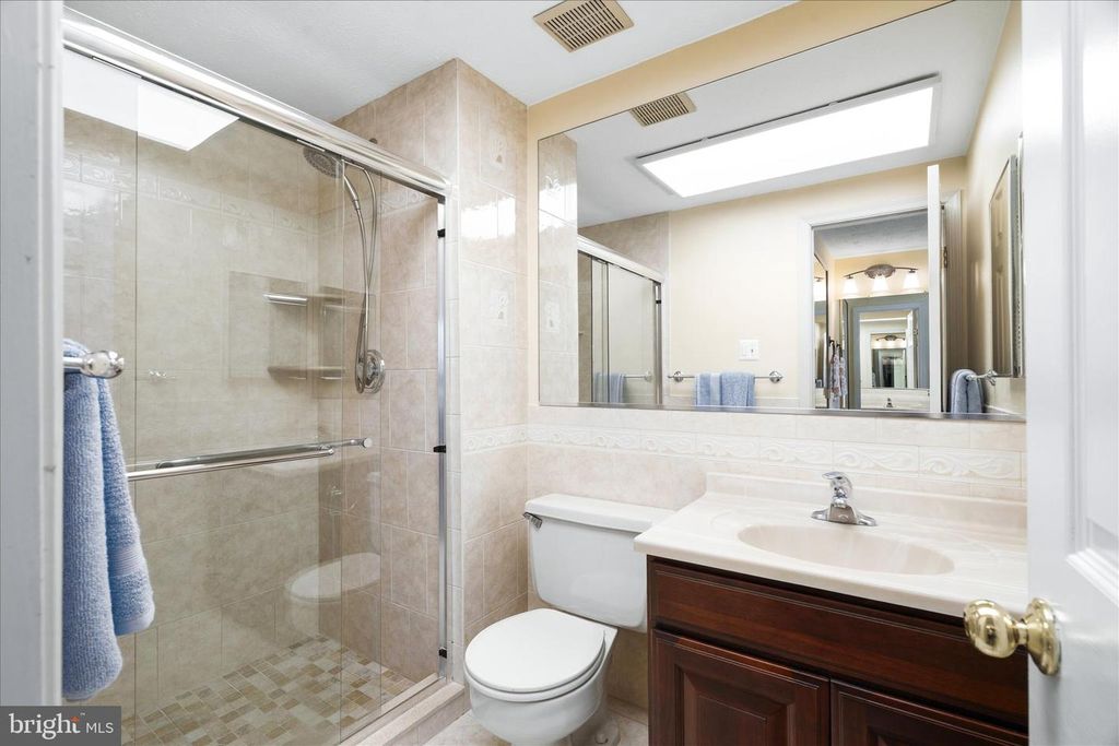 Image 21 of property listing at 1323 BUTTERFLY LN, Frederick, MD 21703