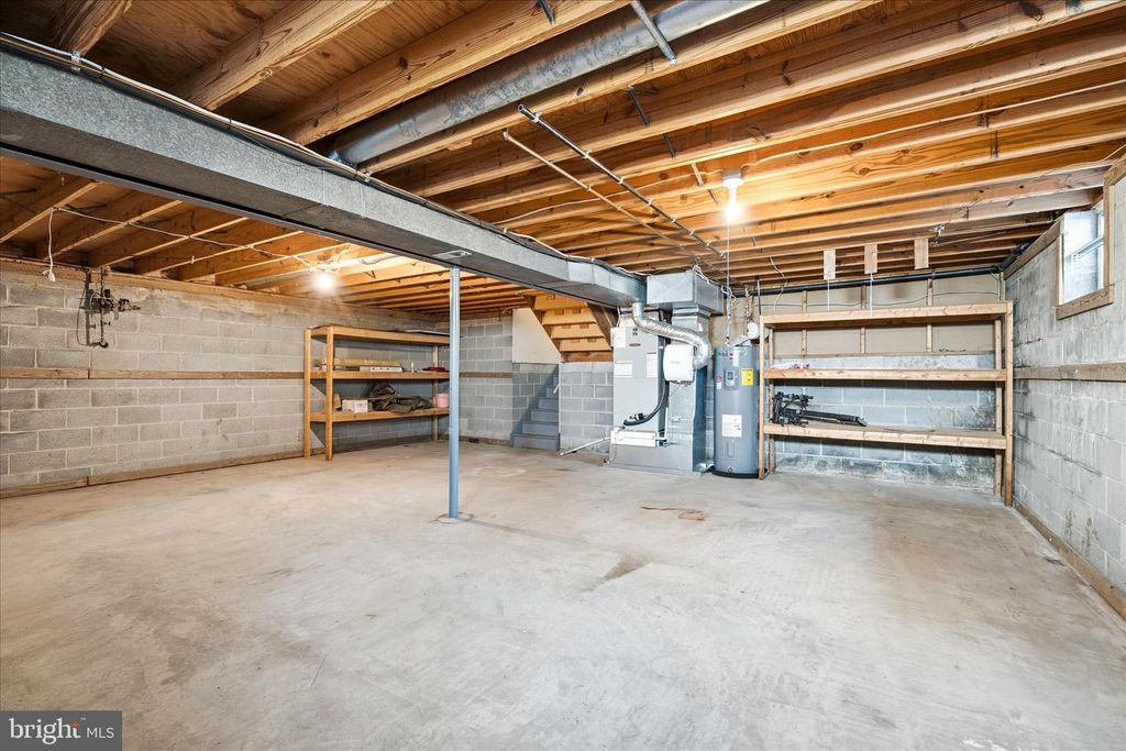 Image 28 of property listing at 1323 BUTTERFLY LN, Frederick, MD 21703