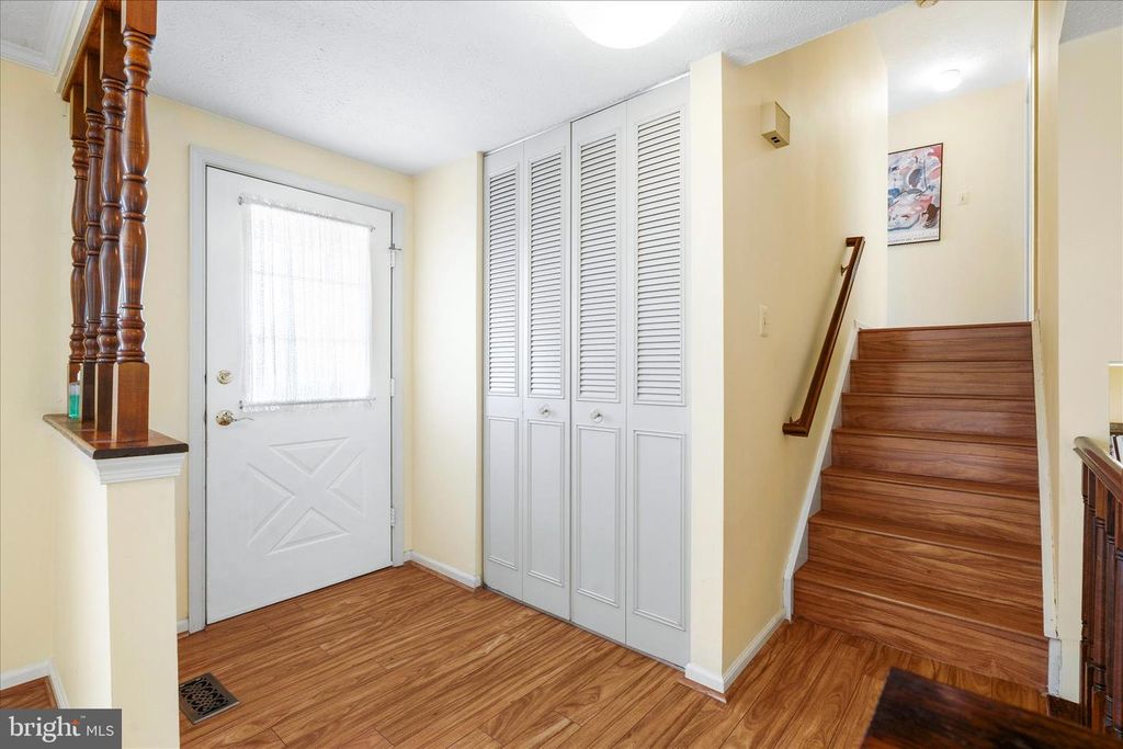 Image 3 of property listing at 1323 BUTTERFLY LN, Frederick, MD 21703