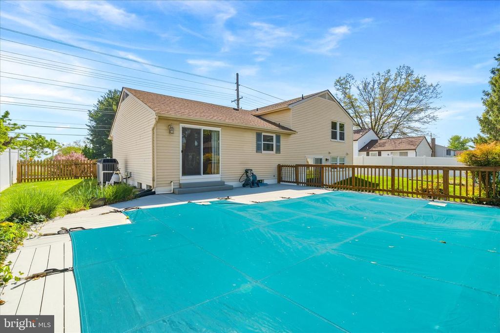 Image 30 of property listing at 1323 BUTTERFLY LN, Frederick, MD 21703