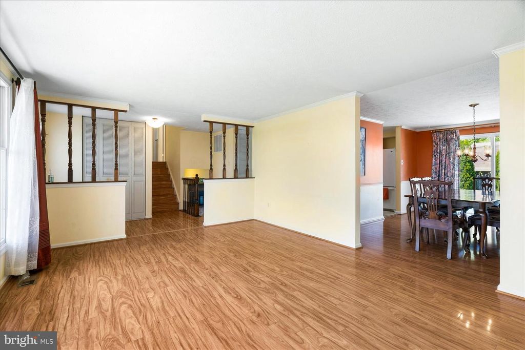 Image 6 of property listing at 1323 BUTTERFLY LN, Frederick, MD 21703