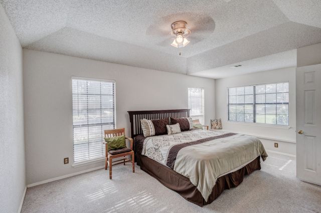 983 Acorn Drive, Lewisville, TX 75067