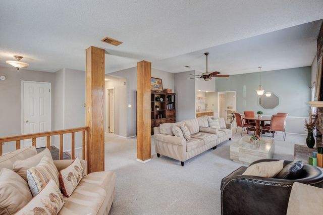 983 Acorn Drive, Lewisville, TX 75067