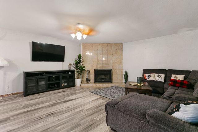 6608 Mccoy Court, Watauga, TX 76148