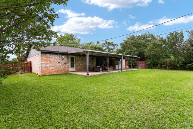 6608 Mccoy Court, Watauga, TX 76148