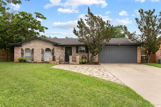 6608 Mccoy Court, Watauga, TX 76148