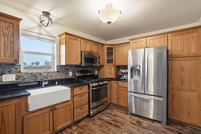 305 Skyland WAY, Deerfield, WI 53531