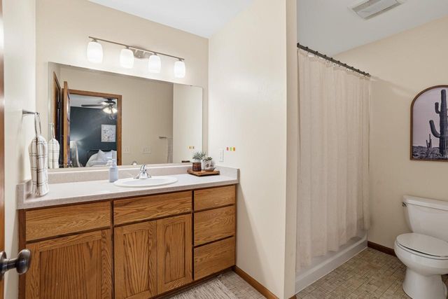 305 Skyland WAY, Deerfield, WI 53531