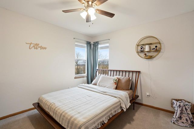 305 Skyland WAY, Deerfield, WI 53531