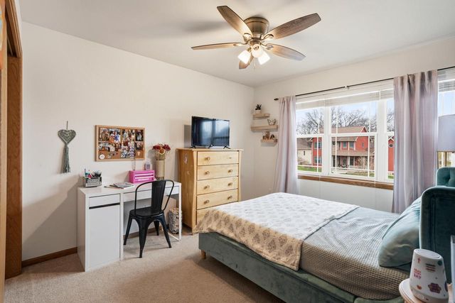 305 Skyland WAY, Deerfield, WI 53531