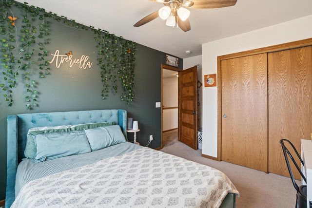 305 Skyland WAY, Deerfield, WI 53531